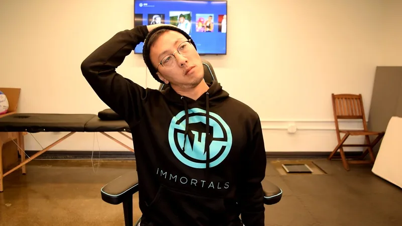 Exercises for Gamers: Neck Stretches